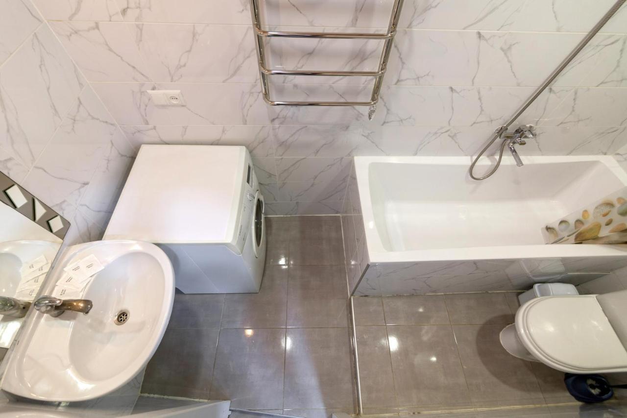 Leogrand Apartments Panteleimona Kulisha 27 Lviv Exterior photo